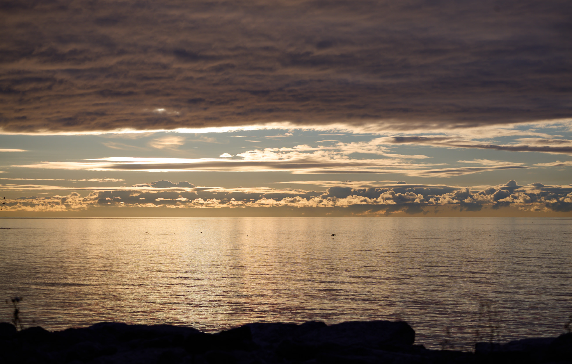 Солнце теперь зашло за облака